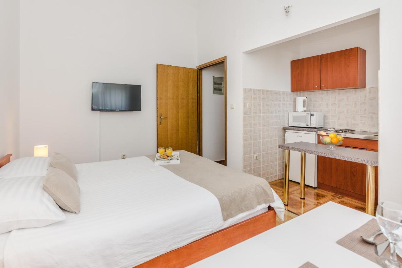 Apartments Marija Starigrad Paklenica Exterior photo